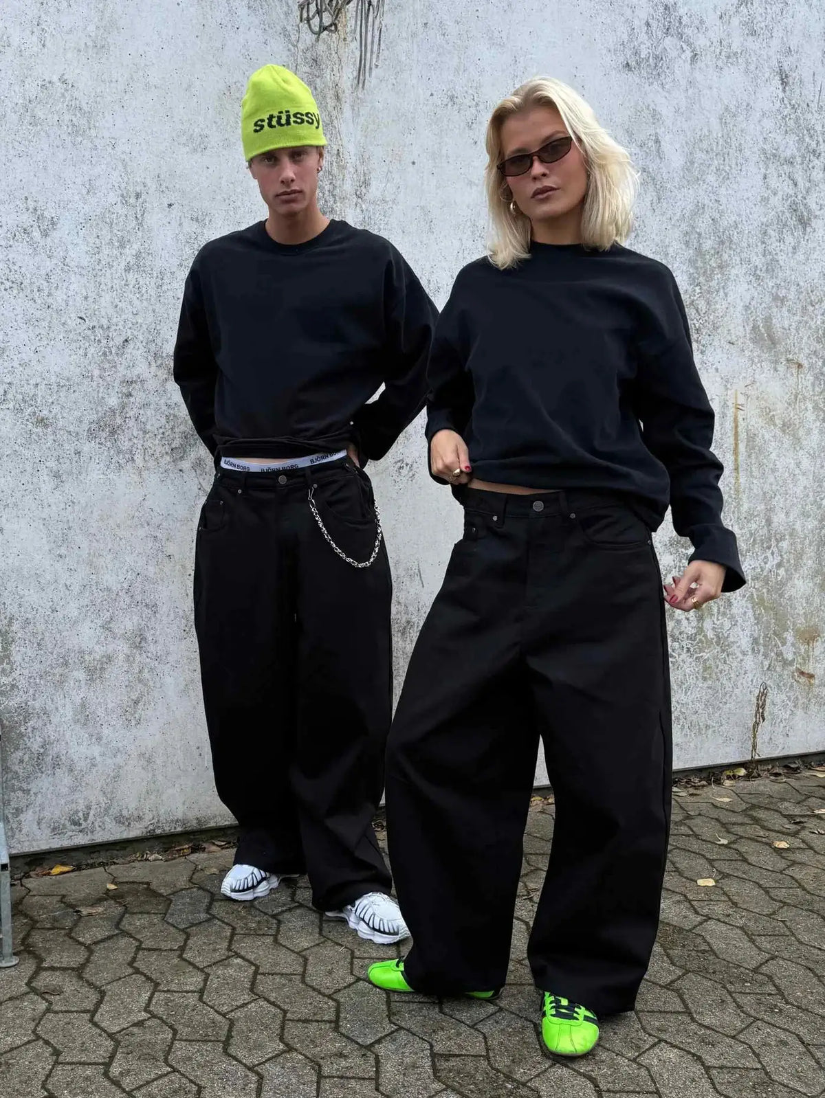 AZELIA© "BLACK" RAW DENIM JEANS